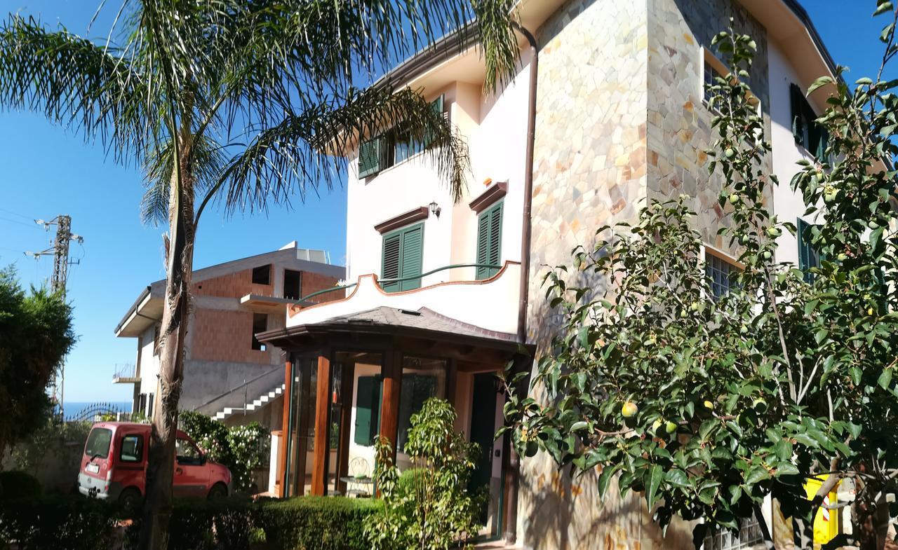 La Collina Capo D'Orlando Bed & Breakfast Exterior photo