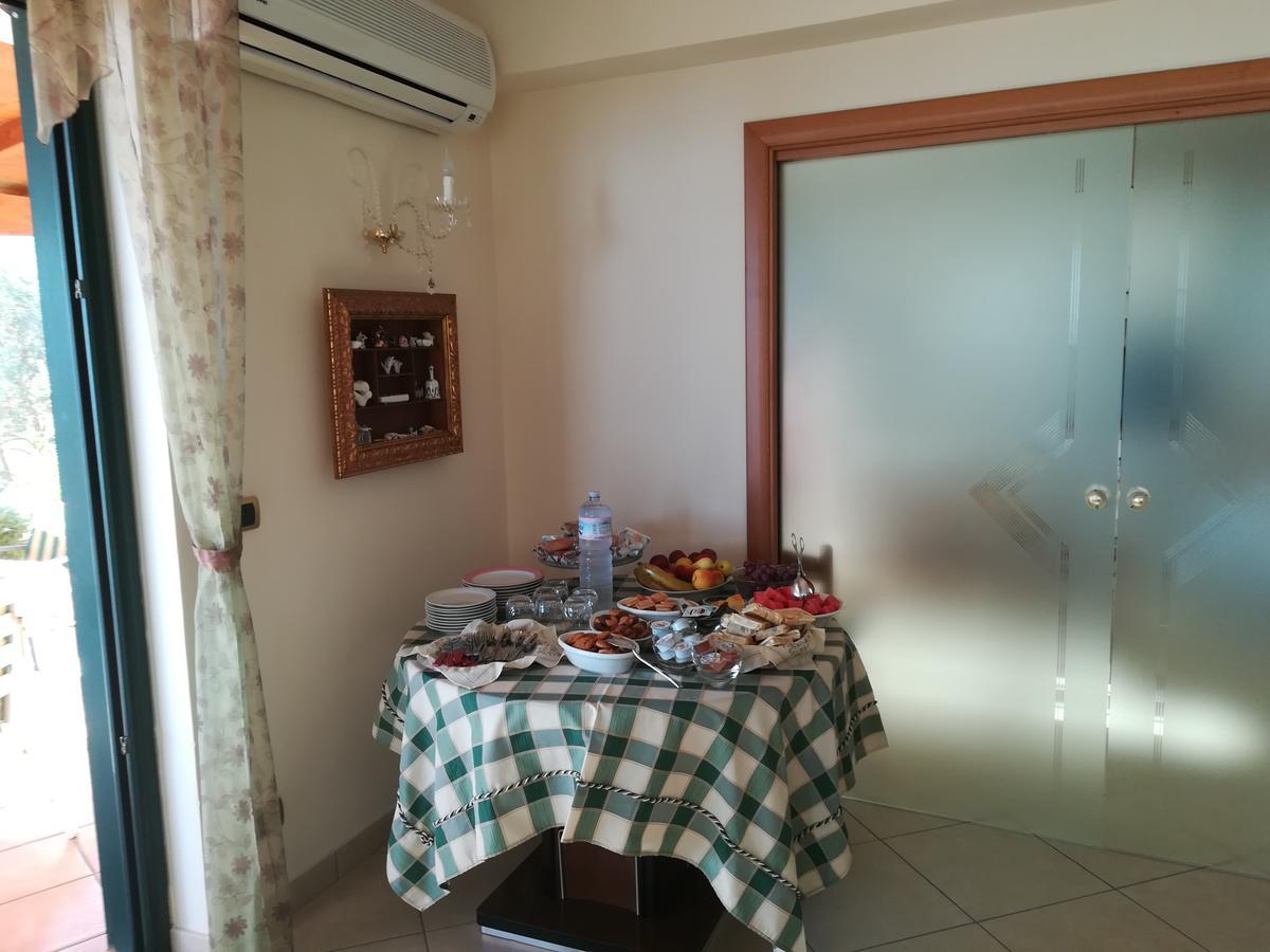 La Collina Capo D'Orlando Bed & Breakfast Exterior photo