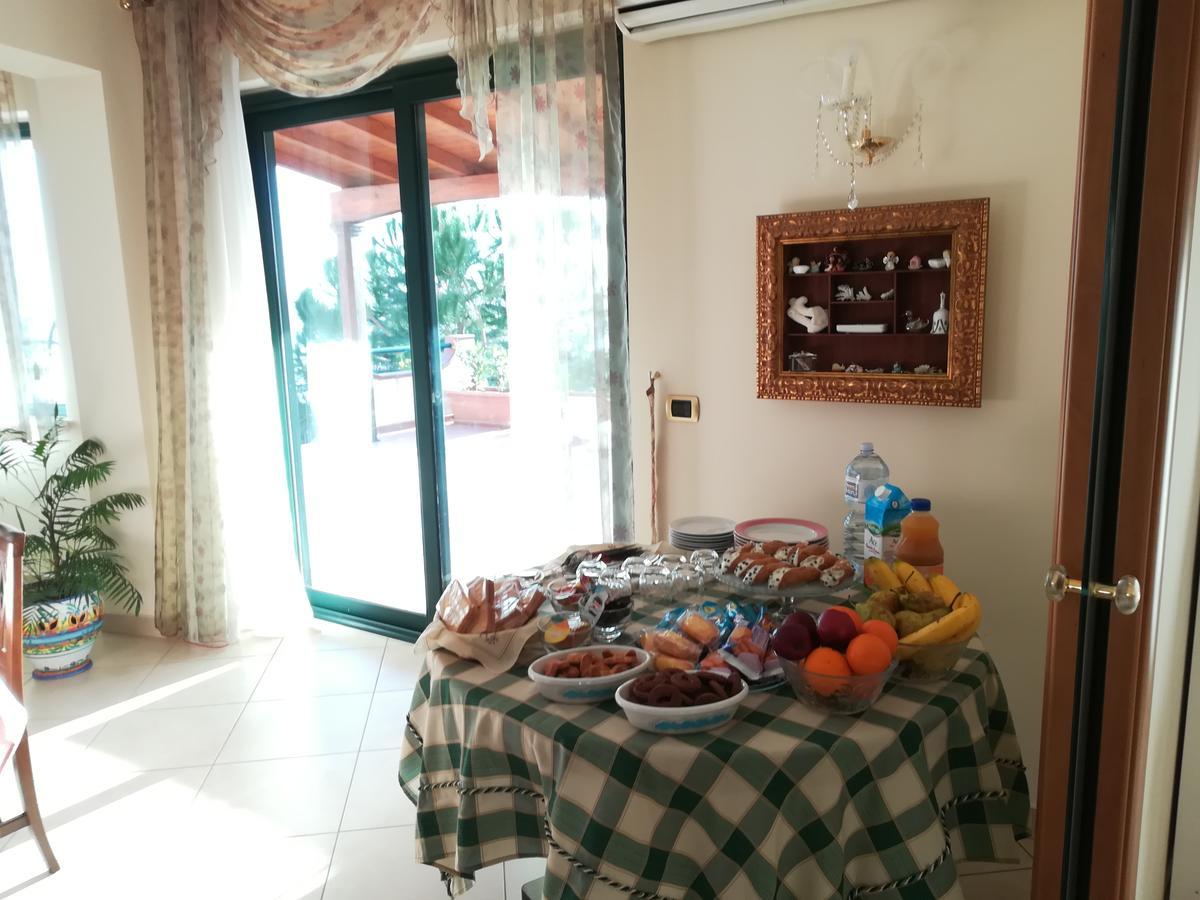 La Collina Capo D'Orlando Bed & Breakfast Exterior photo