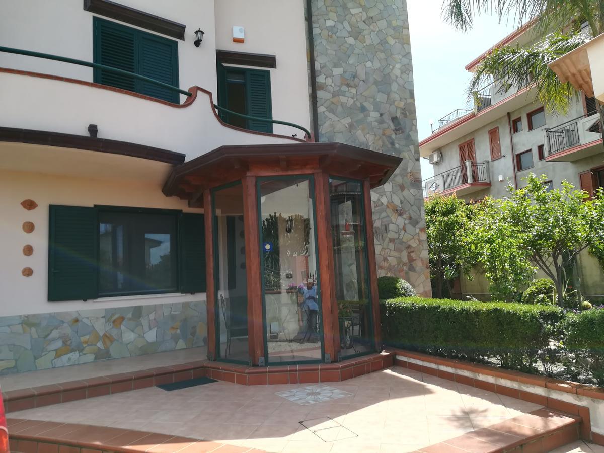 La Collina Capo D'Orlando Bed & Breakfast Exterior photo